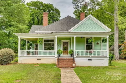 16 Wright Ave, York, SC 29745