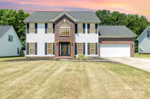 1425 Williamsburg Ln, Monroe, NC 28110
