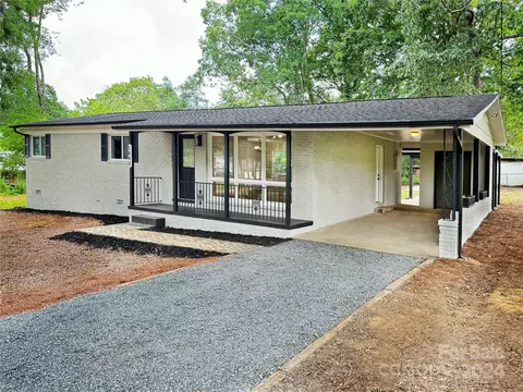 1840 16th Ave, Hickory, NC 28601