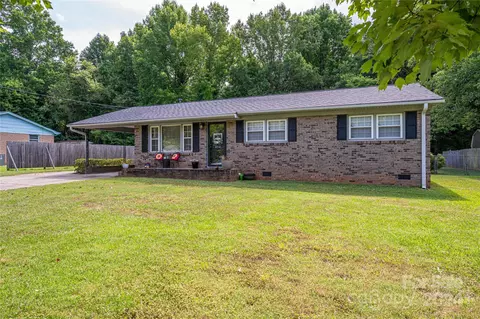 4118 Greenhaven Ln, Gastonia, NC 28056