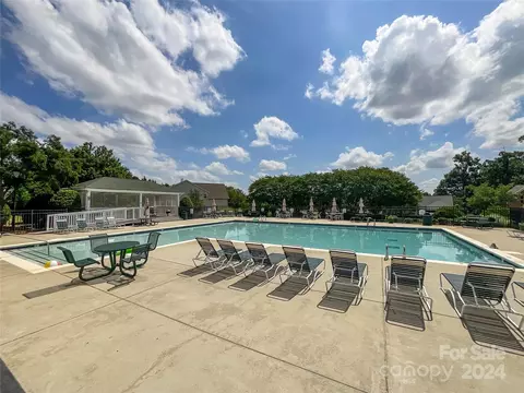 Exterior - 15904 Circlegreen Dr, Charlotte, NC 28273 photo 8 of 9