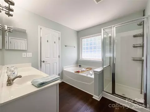 Bath - 15904 Circlegreen Dr, Charlotte, NC 28273 photo 3 of 6