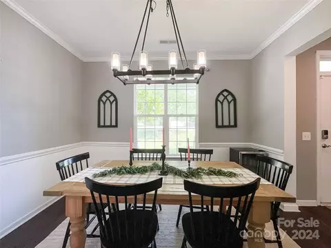 Dining - 15904 Circlegreen Dr, Charlotte, NC 28273 photo 1 of 3