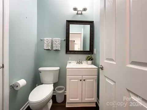 Bath - 15904 Circlegreen Dr, Charlotte, NC 28273 photo 1 of 6