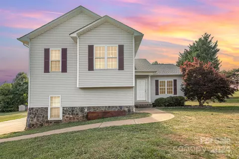 116 Windrow Ln, Statesville, NC 28625