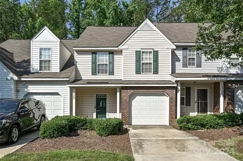 4563 Panther Pl, Charlotte, NC 28269