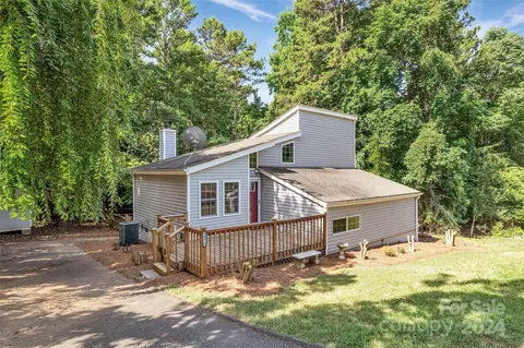3076 Point Clear Dr, Tega Cay, SC 29708