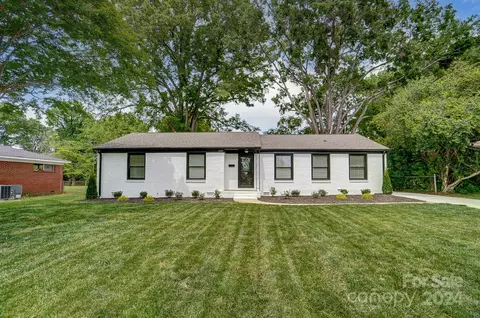 3909 Sudbury Rd, Charlotte, NC 28205