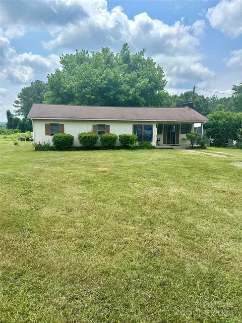122 Temple Dr, Grover, NC 28073