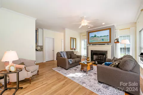 20233 Biscayne Dr, Cornelius, NC 28031 photo 8