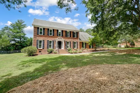 9624 Providence Forest Ln, Charlotte, NC 28270