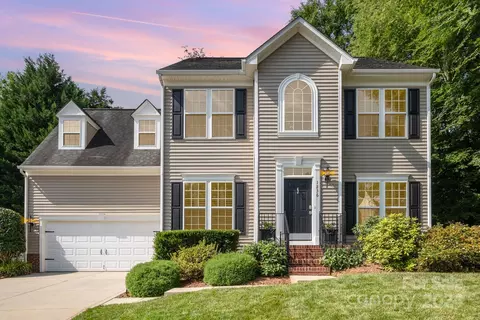 1236 Periwinkle Dr, Waxhaw, NC 28173