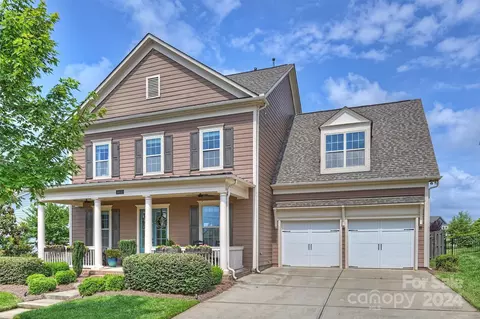 8621 Mccullough Club Dr, Pineville, NC 28134