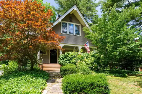 52 Cumberland Cir, Asheville, NC 28801