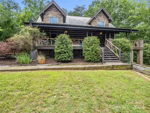 161 Old Gate Ln, Lake Lure, NC 28746