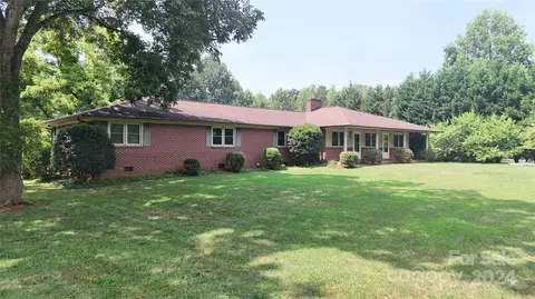 1346 Timberlake Ln, Lincolnton, NC 28092