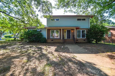 1138 White Plains Rd, Charlotte, NC 28213
