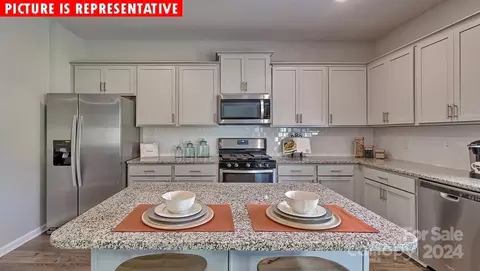 Kitchen - 10960 Claystone Dr, Davidson, NC 28036 photo 2 of 5