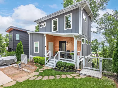 122 Riverview Dr, Asheville, NC 28806