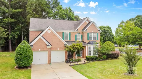 1202 E Arrow Lake Ct, Fort Mill, SC 29707