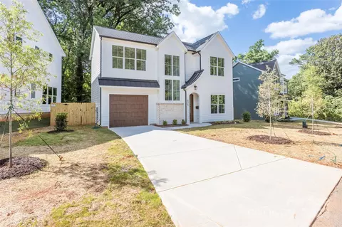 806 Ambassador St, Charlotte, NC 28208
