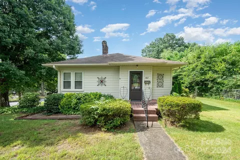 807 6th Sw Ave SW, Hickory, NC 28602