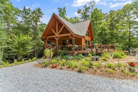 131 Quiet Pl, Nebo, NC 28761