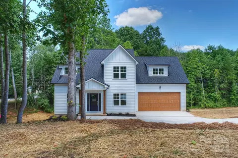 150 Meadow Glen Dr, Troutman, NC 28166