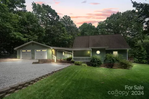 3438 Oak Ridge Cir, Lincolnton, NC 28092