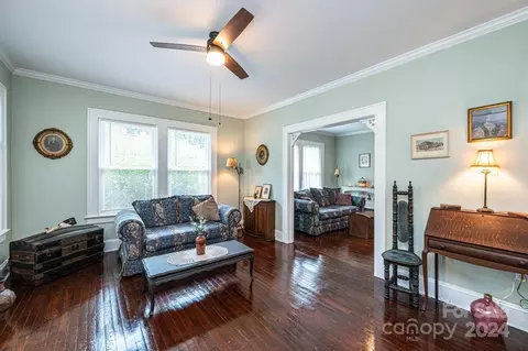 Living - 914 1st S Ave S, Conover, NC 28613 photo 2 of 5