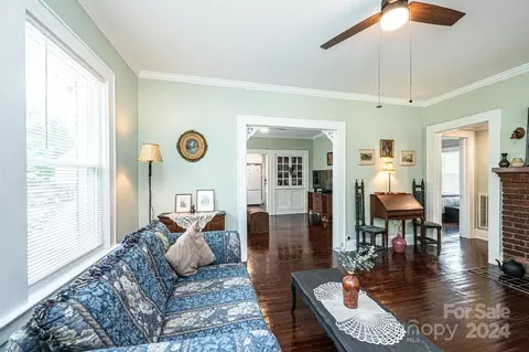 Living - 914 1st S Ave S, Conover, NC 28613 photo 1 of 5