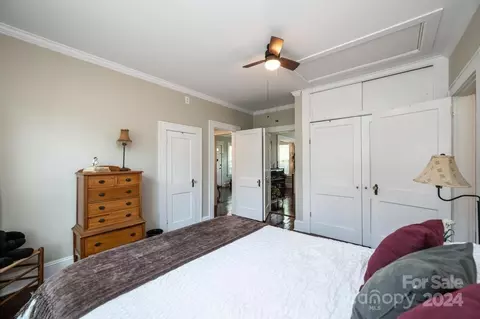 Bedroom - 914 1st S Ave S, Conover, NC 28613 photo 4 of 5