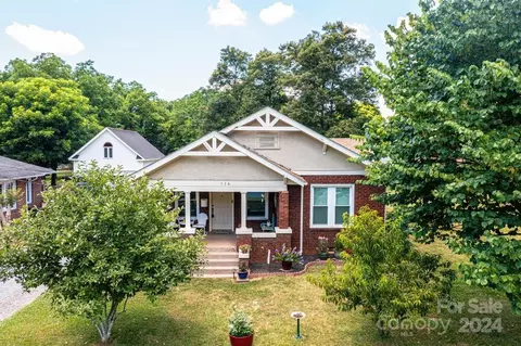 Exterior - 914 1st S Ave S, Conover, NC 28613 photo 9 of 10