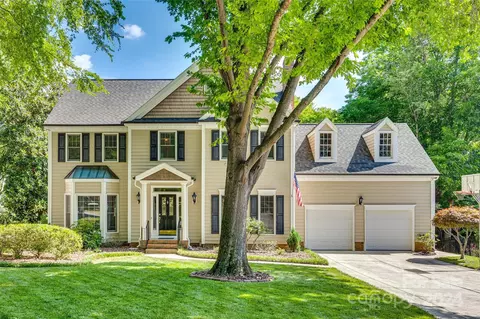 9226 Deer Spring Ln, Charlotte, NC 28210