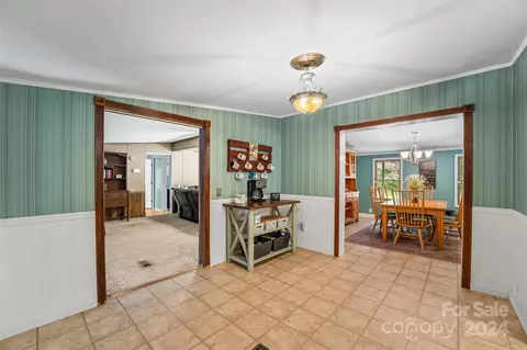 178 Calhoun Dr, Hickory, NC 28601 photo 6