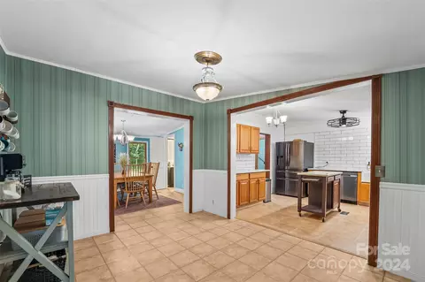178 Calhoun Dr, Hickory, NC 28601 photo 7