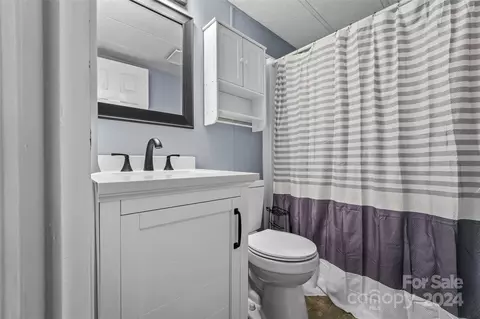 178 Calhoun Dr, Hickory, NC 28601 photo 21