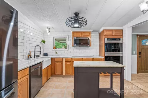 178 Calhoun Dr, Hickory, NC 28601 photo 10