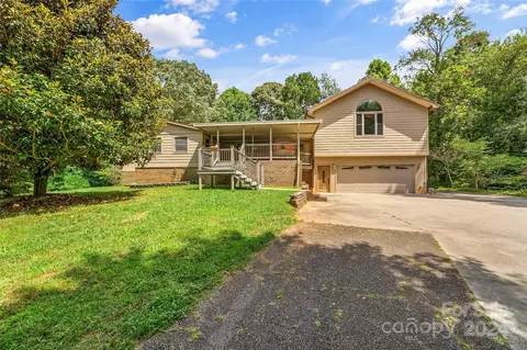178 Calhoun Dr, Hickory, NC 28601