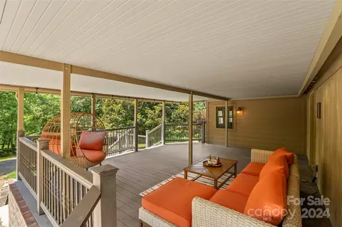 178 Calhoun Dr, Hickory, NC 28601 photo 5