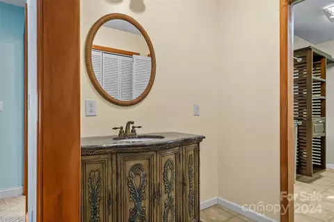 178 Calhoun Dr, Hickory, NC 28601 photo 29