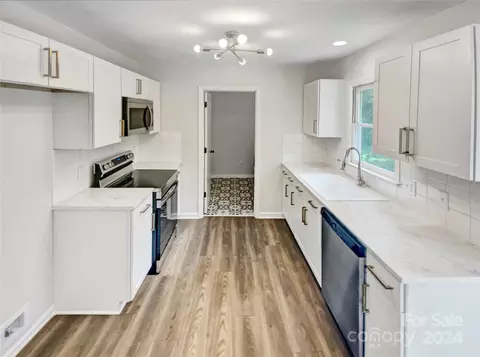 Kitchen - 802 Edgehill Dr, Monroe, NC 28110 photo 1 of 2