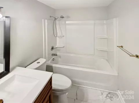 Bath - 802 Edgehill Dr, Monroe, NC 28110 photo 2 of 2