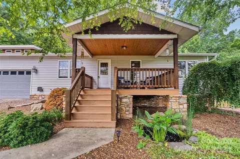 15 Royal Plum Ln, Swannanoa, NC 28778