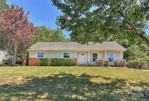 11125 Painted Tree Rd, Charlotte, NC 28226