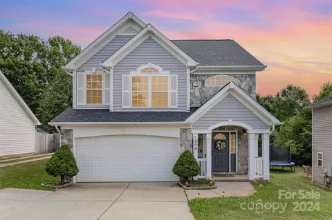 409 Eastway Ln, Conover, NC 28613