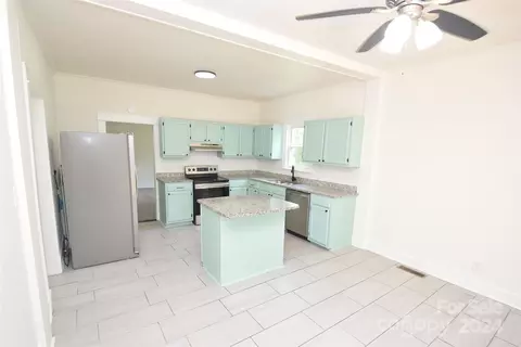 Kitchen - 525 Mitchell Ave, Salisbury, NC 28144 photo 2 of 3