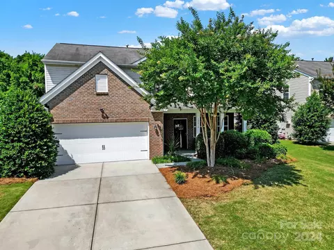 12418 Dove Meadow Dr, Charlotte, NC 28278