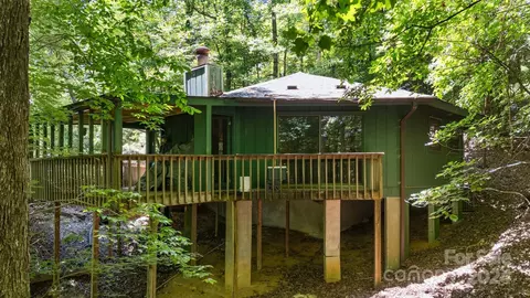 19 Unoga Ct, Brevard, NC 28712