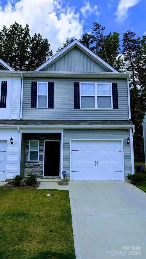 8033 Alderton Ln, Charlotte, NC 28215